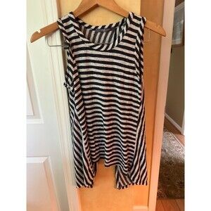 Women’s button down tank top